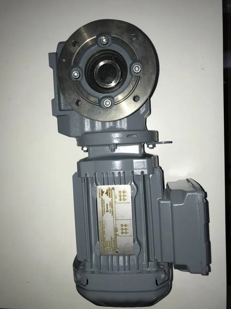 MOTOREdUTOR SEW-EURODRIVE PARA MÁQUINAS ITALIANINHA P1 E P2 (RECONDICIONADO)